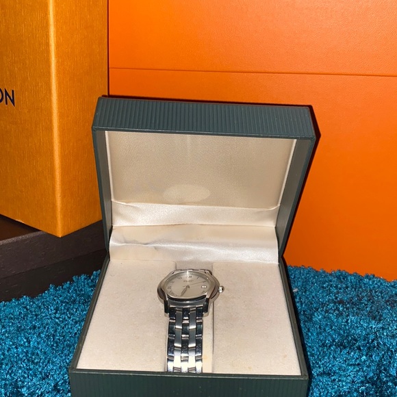 Gucci Watch Unisex Authentic - Picture 2 of 13